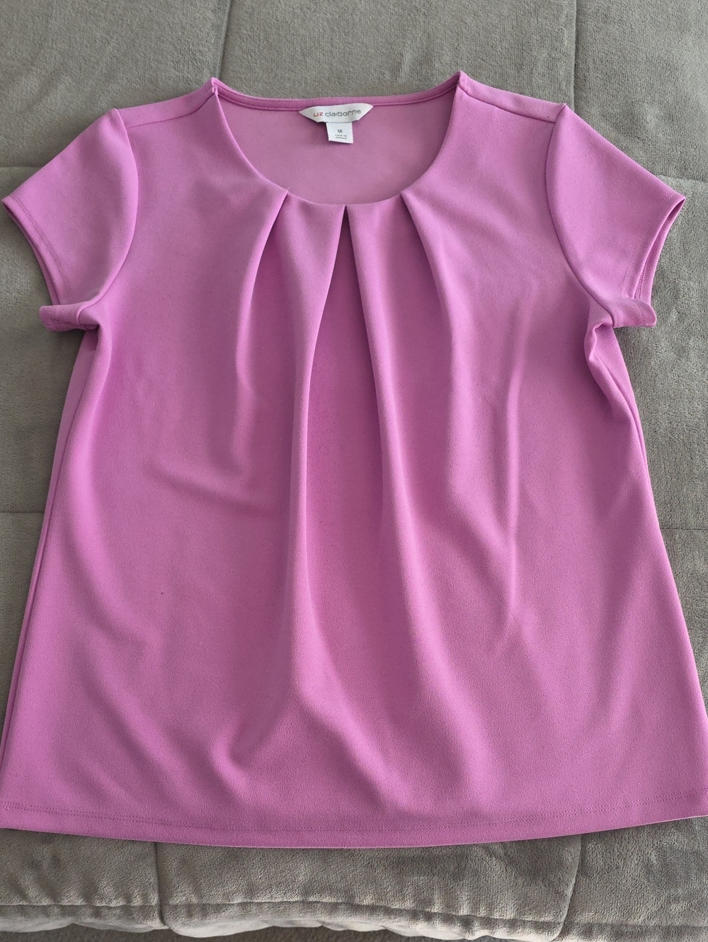Liz Claiborne Lavender-Pink Pleated Short Sleeve Blouse, Medium